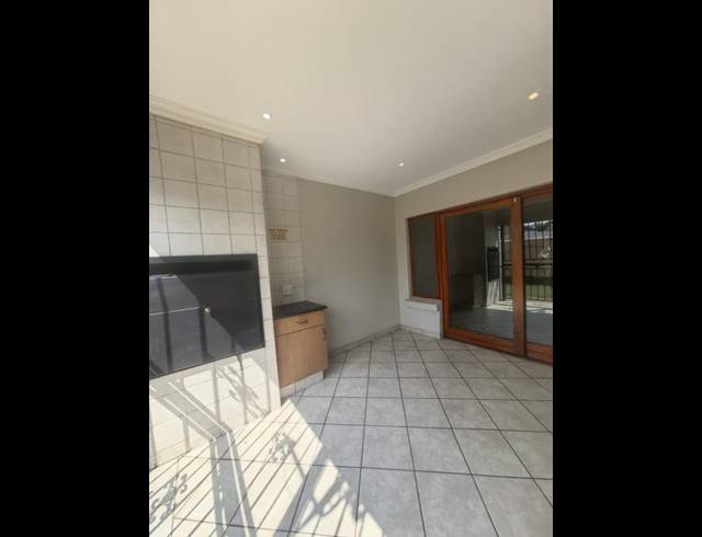 2 BEDROOM APARTMENT FOR SALE IN KENLEAF